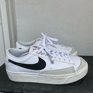 Nike Blazer Low Platform